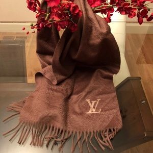 Louis Vuitton scarf